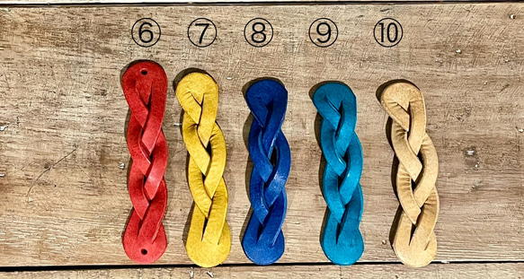 受注生産　然りげ無く可愛い編み込みレザーヘアゴム 3枚目の画像