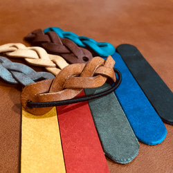 受注生産　然りげ無く可愛い編み込みレザーヘアゴム 7枚目の画像