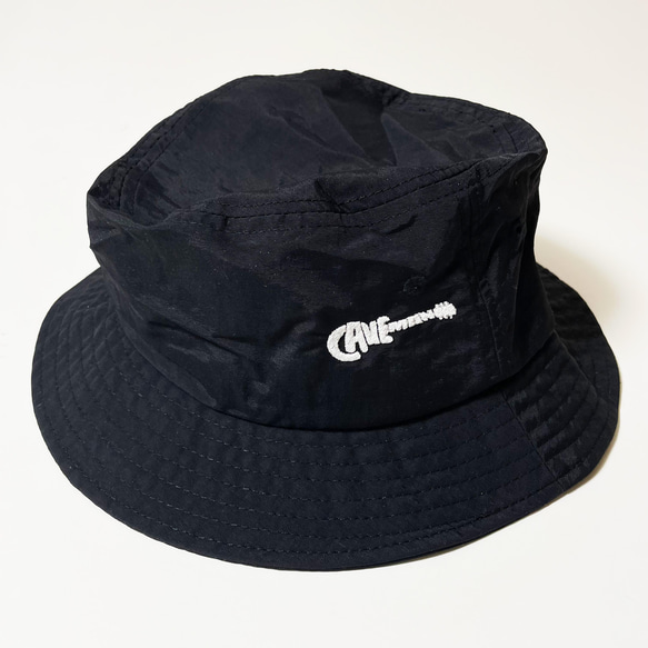 ブラック刺繍ロゴバケットハット トリトン TRITON ブラック バケット