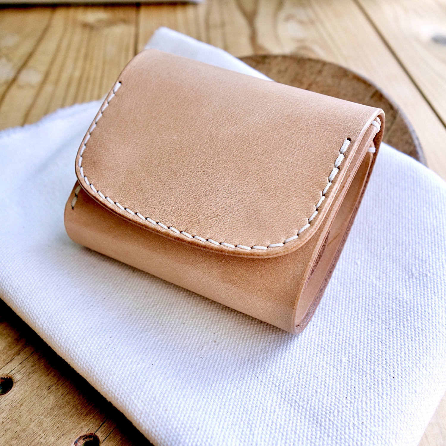 お札を折らないコンパクトウォレット 小さい財布 本革財布 ヌメ革財布 レザーウォレット S-011