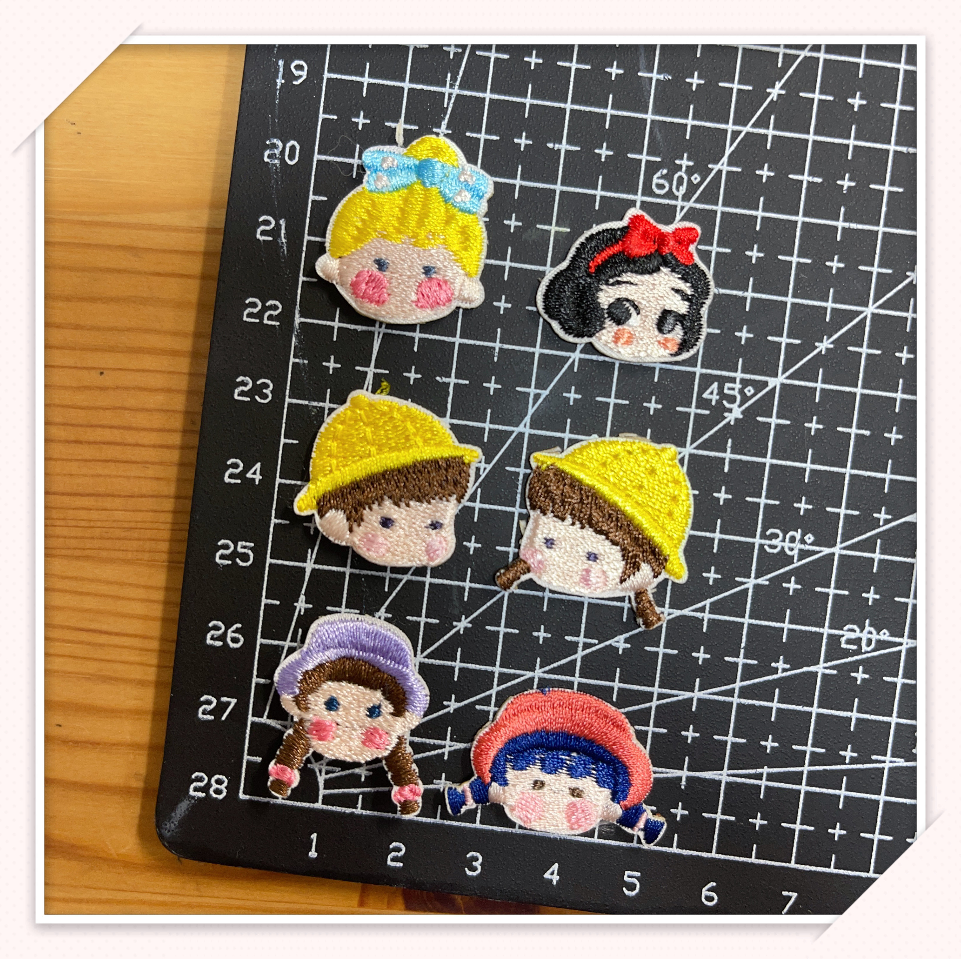 W58 ワッペン 数字に花刺繍 6枚 ワッペン・アップリケ ユキ 通販