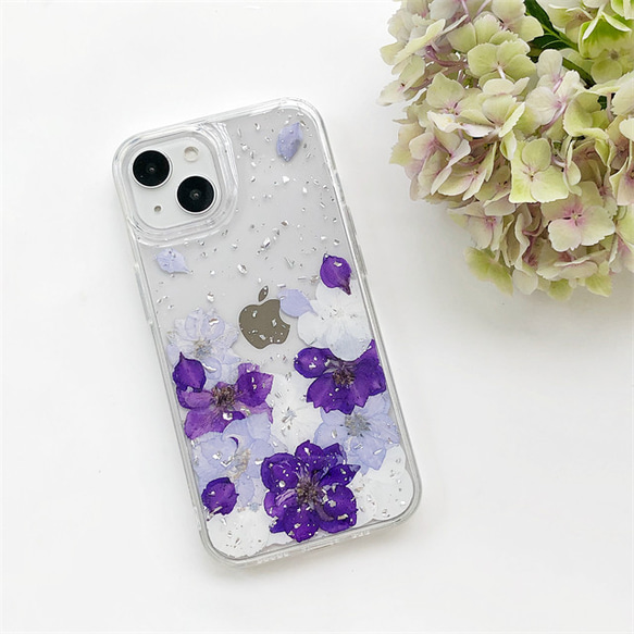 『千鳥草＆紫陽花』 iPhone15Pro/SE/Xperia5V/GALAXYS24 押し花ケース 1枚目の画像