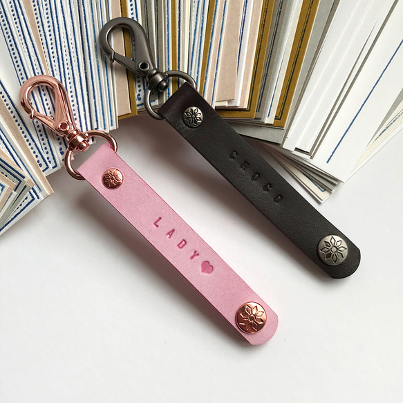 特価 超希少 オースティン レザー キーホルダー ミニ バンプラ