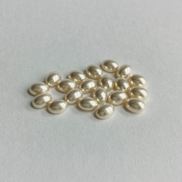 オーバルカボション樹脂パール/約6x8mm/ホワイトベージュ/20ヶ入/made in japan 2枚目の画像