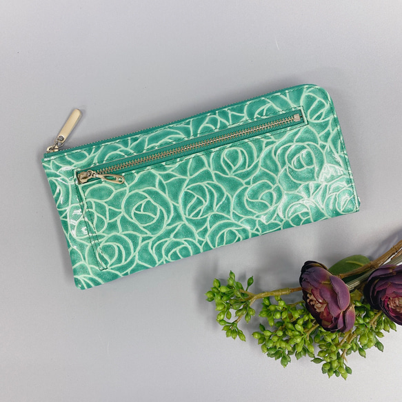 薄くて軽いL字長財布 24枚カードポケット エナメルローズ ／ グリーン 2枚目の画像