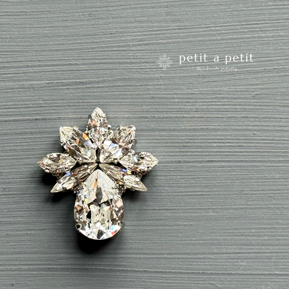 スワロフスキー®︎ ブローチ Muguet 2way クリスタル ブローチ petit a