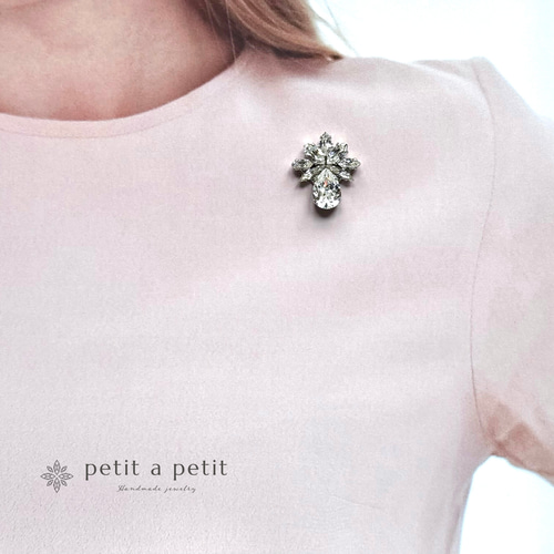 スワロフスキー®︎ ブローチ Muguet 2way クリスタル ブローチ petit a
