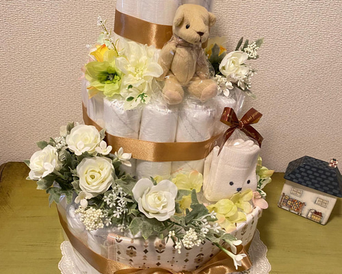 ♡mika♡おむつケーキ オムツケーキ おむつケーキ】Sassyカミカミみつばちおむつケーキ