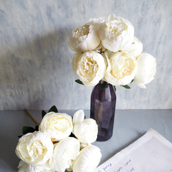 ボリューム満点！7輪咲き造花ピオニーブーケ【ホワイト】 2枚目の画像