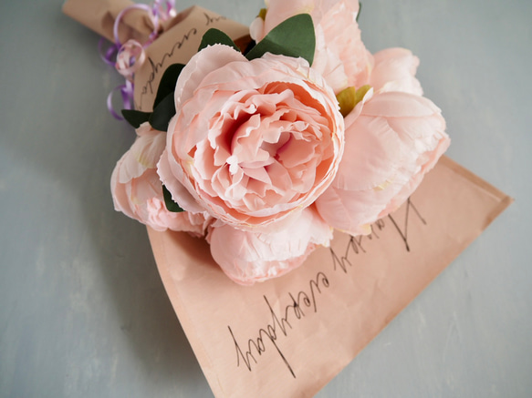 ボリューム満点！7輪咲きふんわりピオニーブーケ【ピンク】花器別売り 13枚目の画像