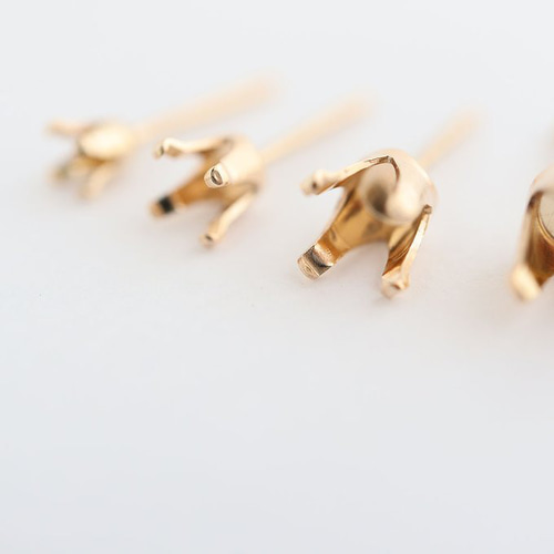 14KGF 真鍮製 4本爪 6mm 空枠 ピアスポスト 1ペア アメリカ直輸入 金具