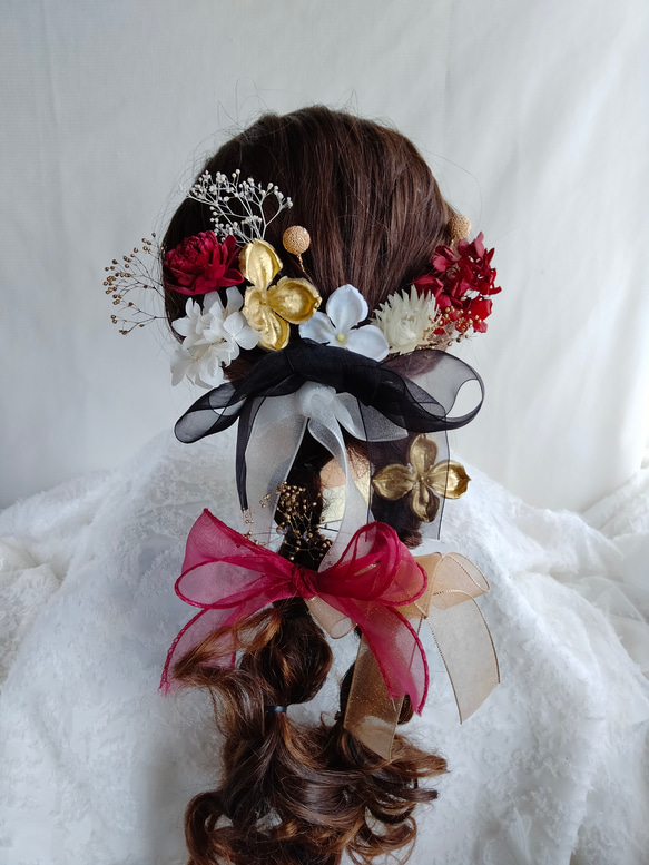 赤いバラとオーガンジーリボンの髪飾り レッドローズ 薔薇 髪かざり