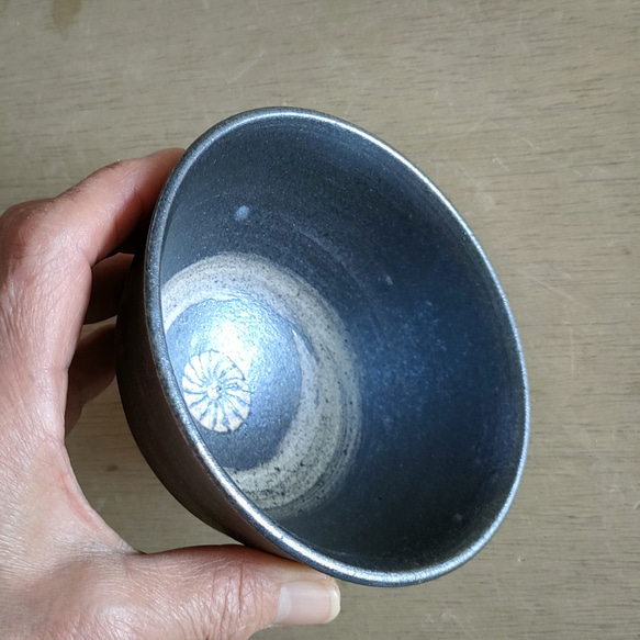 【訳あり品】飯椀（小）／黒・焼き〆陶器（レンジ、オーブン、食洗機ＯＫ） 8枚目の画像