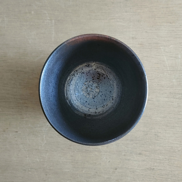 【訳あり品】飯椀（小）／黒・焼き〆陶器（レンジ、オーブン、食洗機ＯＫ） 10枚目の画像