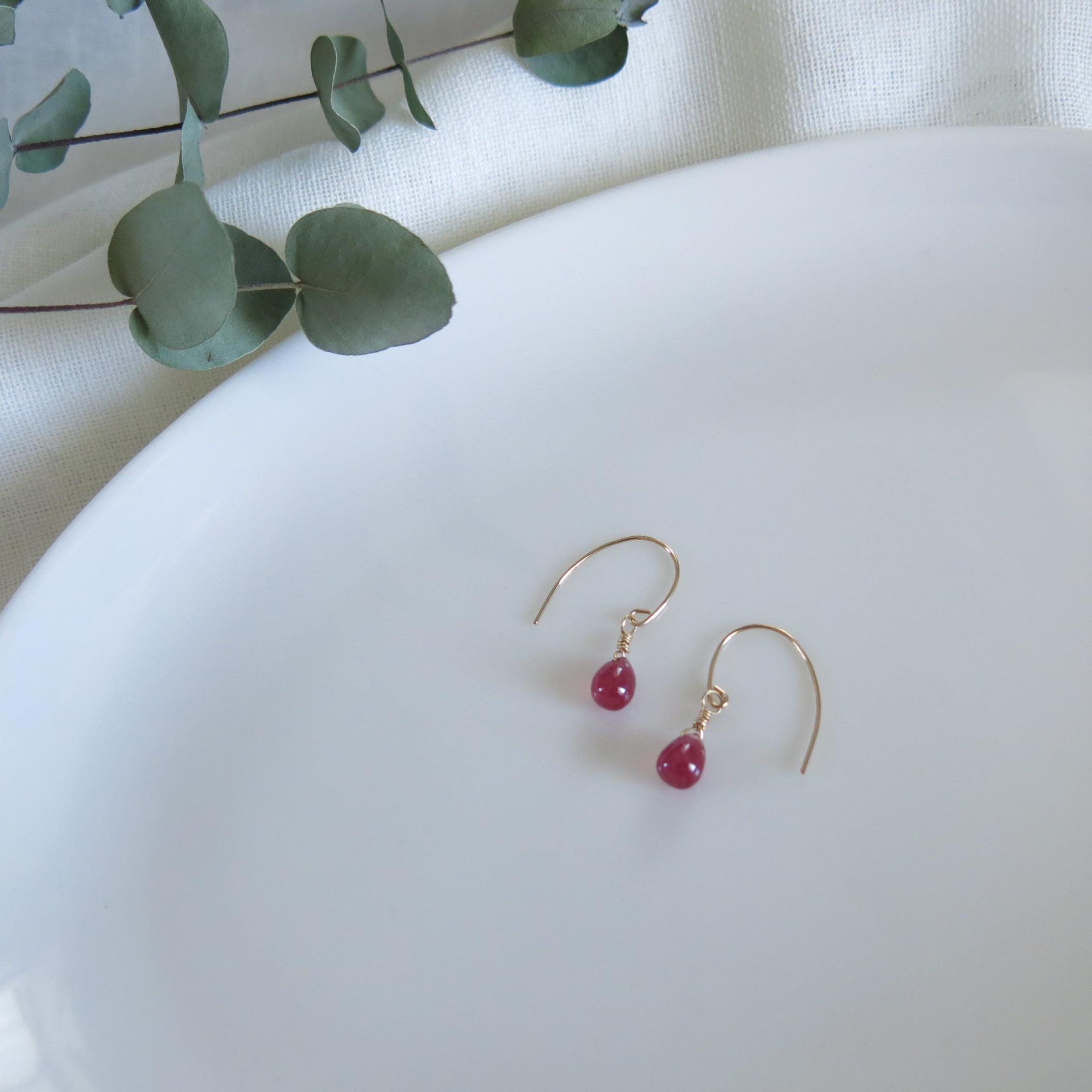 sale!【再販】大粒☆宝石質AAA　ルビーのドロップピアス　14kgf　エレガントなルビーピアス　天然石ピアス