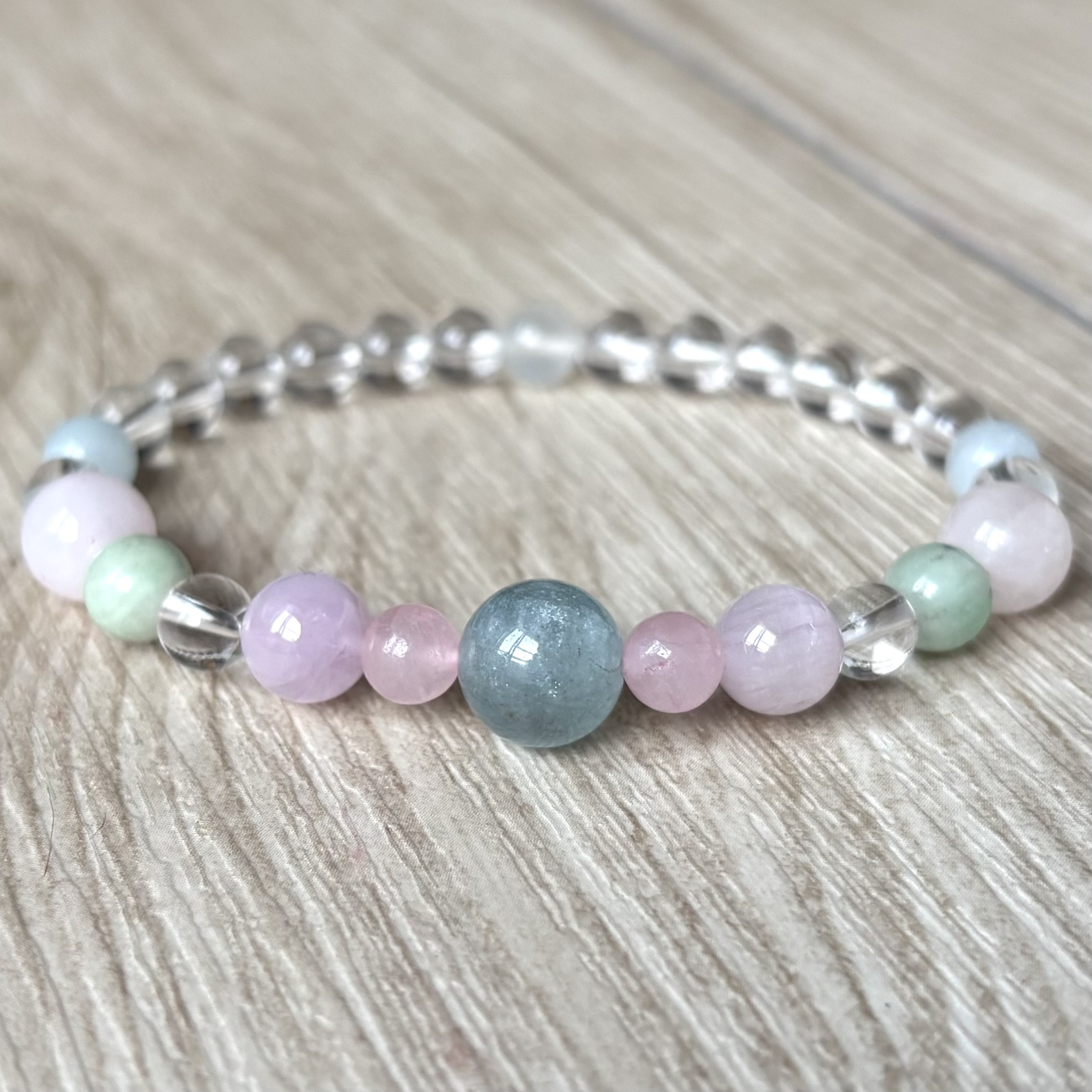 癒しと本当の愛をイメージした/アクアマリン・クンツァイト・エメラルド・他/天然石 ストーン ブレスレット