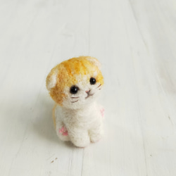 羊毛フェルトの小さな子猫(折れ耳猫・茶とら猫)　猫グッズ　猫雑貨　スコティッシュフォールド 3枚目の画像