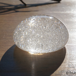 無色透明ガラスのインテリアオブジェ -「いる・ある・きえる」 ● 直径約9cm 4枚目の画像