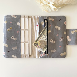 リニューアル✨北欧柄ちょうちょ マルチケース 母子手帳ケース　【グレー】S.M.Lサイズ 製作可能 7枚目の画像