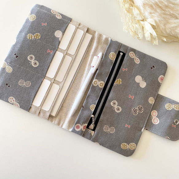 リニューアル✨北欧柄ちょうちょ マルチケース 母子手帳ケース　【グレー】S.M.Lサイズ 製作可能 4枚目の画像