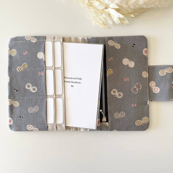 リニューアル✨北欧柄ちょうちょ マルチケース 母子手帳ケース　【グレー】S.M.Lサイズ 製作可能 5枚目の画像