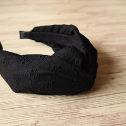 レースのカチューシャ（クロスターバン型・ブラック・プチロンド） 3枚目の画像