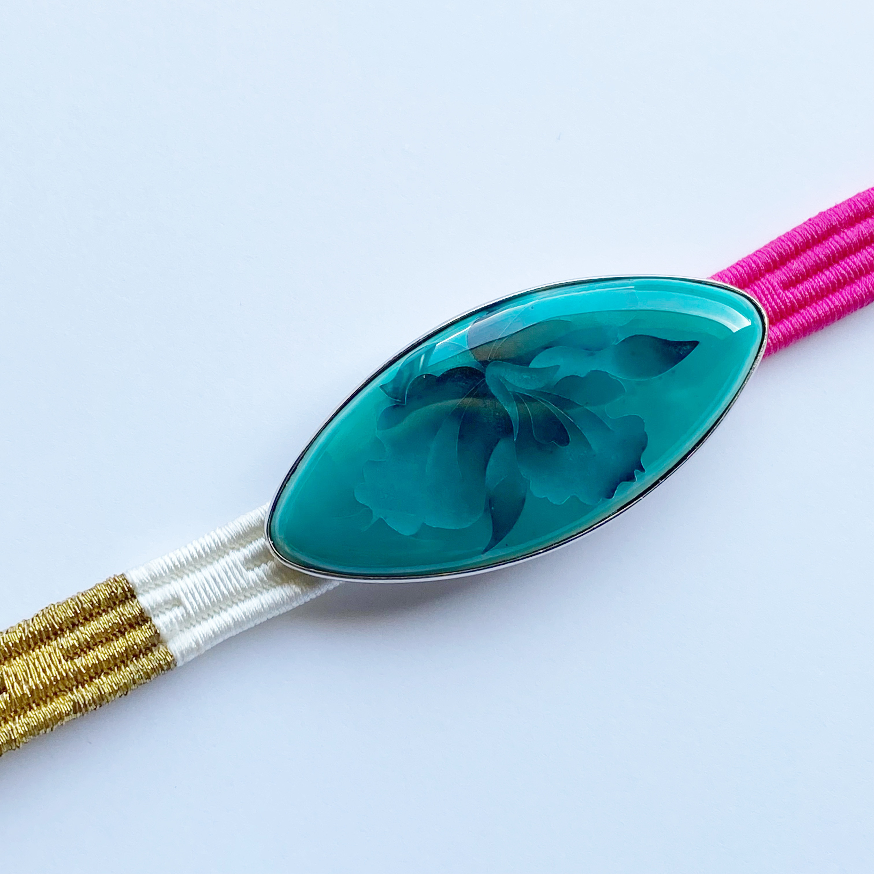 蘭 カトレア 七宝焼の帯留 翡翠 純銀張有線七宝