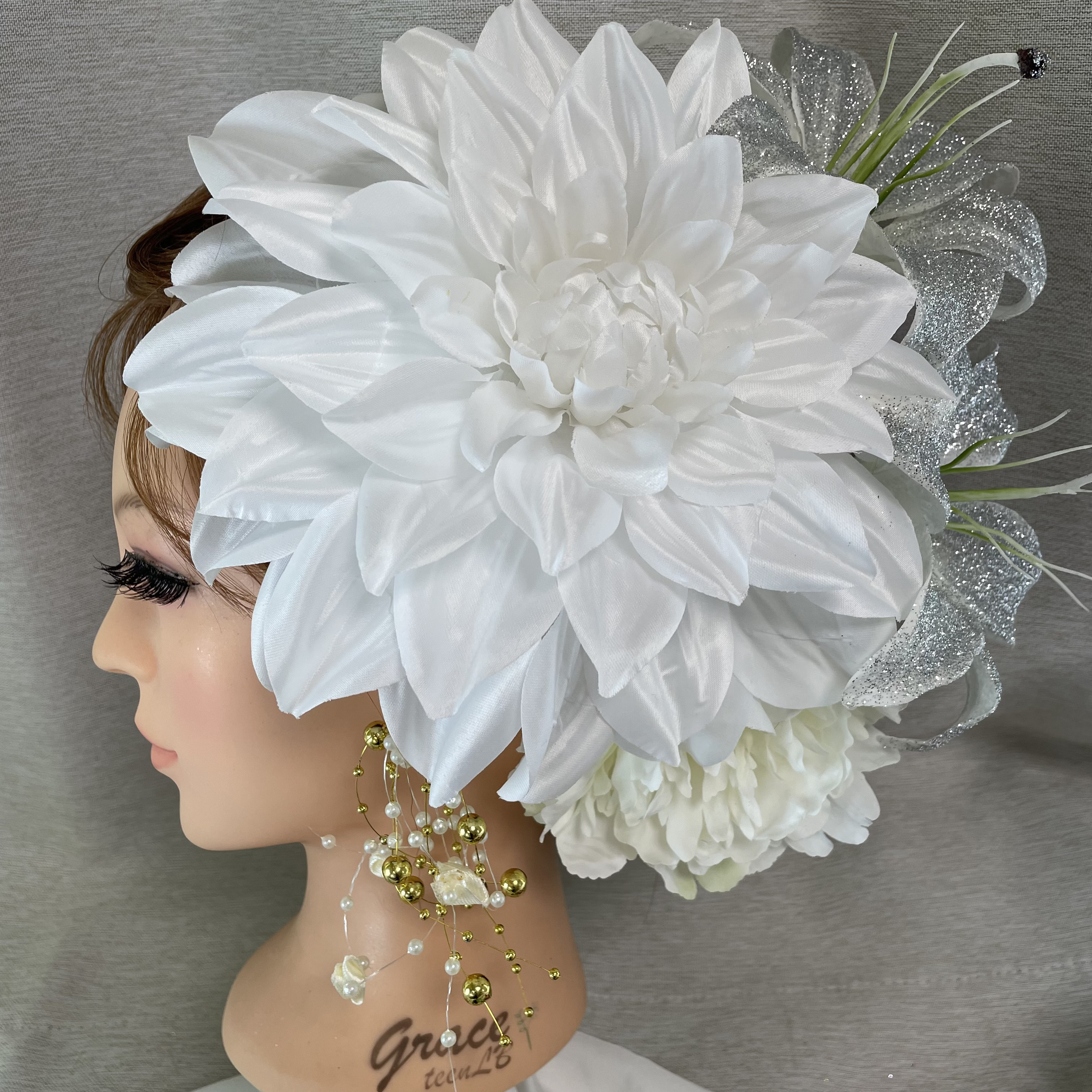 ✾ 豪華✾白の髪飾り✾ 和装髪飾り　ドレス髪飾り　成人式髪飾り