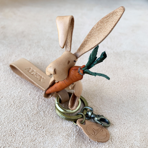 アニマルフォレスト - ウサギ - 本革 ベジタブルタンニンなめしレザー