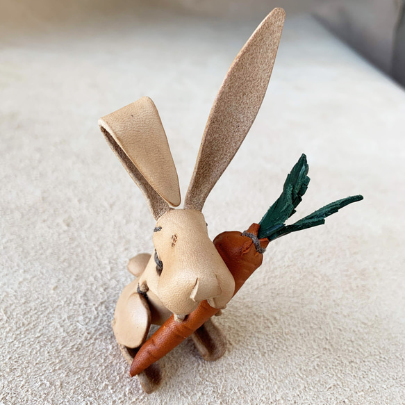 動物森林-小兔兔-真皮植鞣 皮革鑰匙圈 吊飾 掛繩 動物造型 第2張的照片