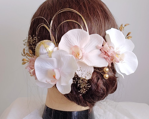 ホワイトピンク胡蝶蘭 和装 花嫁 前撮り 白無垢 卒業式 成人式 結婚式