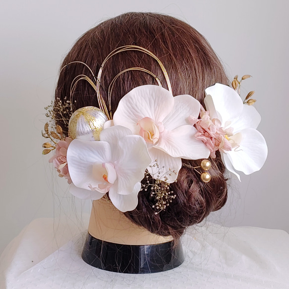 ホワイトピンク胡蝶蘭 和装 花嫁 前撮り 白無垢 卒業式 成人式 結婚式