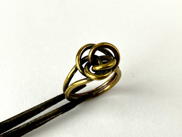 沖縄の士族の伝統の縁を結ぶ400年の歴史を持つ指輪〝結び指輪〟【送料無料】 2枚目の画像