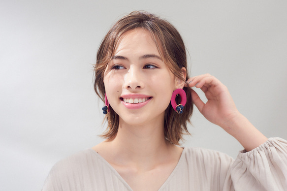 送料無料14kgf Pink x  Navy Tagua Nuts pierced earring タグア 1枚目の画像