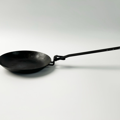 IRON WORKS KORU TOREPAN 17㎝ + NOBiTO ケース 雑誌で紹介されました>キャンプやアウトドアのお供に☆職人
