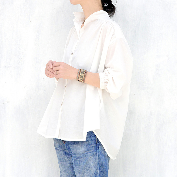 変形スタンドカラーボイルブラウス（オフホワイト) 1枚目の画像