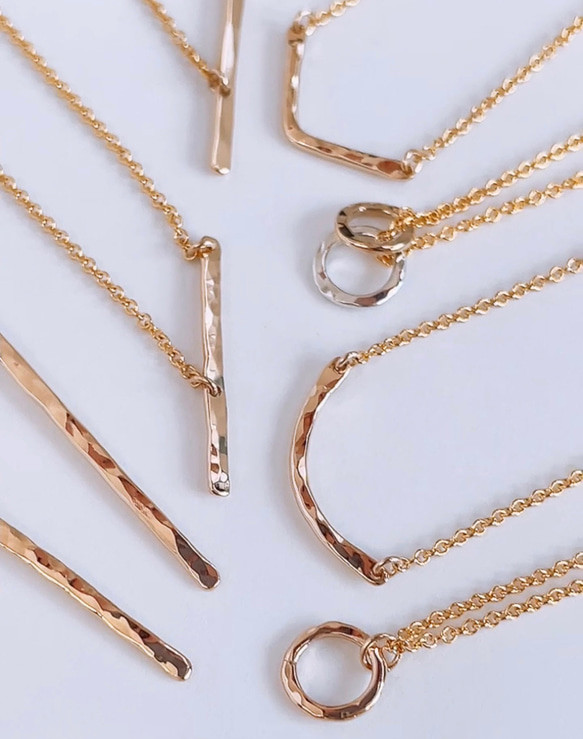 送料無料*再販*【14kgf】三日月ネックレス / 槌目 / mini / チェーン　スマイル  シンプル 華奢　アーチ 9枚目の画像