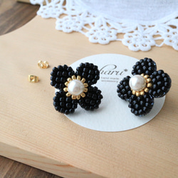 Sisijoia お花ピアスBLACK 1_000000000036.jpg?1678209905