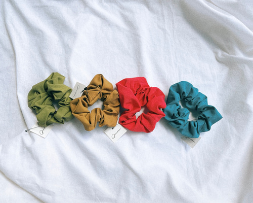 シュシュ】4カラー 2サイズ ナイロン撥水加工 シュシュ quedar. 通販