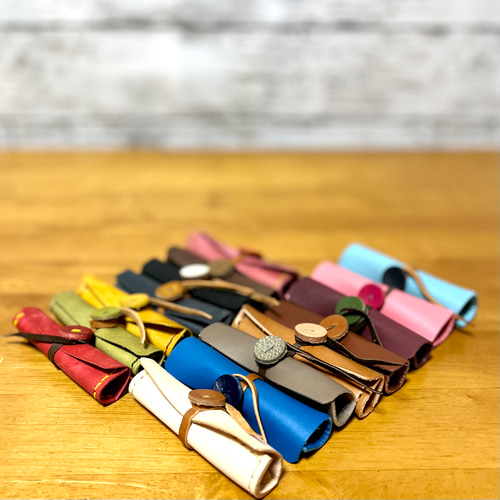 針・ヘアピン・爪楊枝の収納、携帯に【紳士・淑女の必須アイテム】針