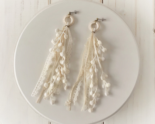 YVMIN >> ♥シェルタッセルベアピアス TONE ピアス 「Hi-na」バロックパール×オーガンジー刺繍リボン