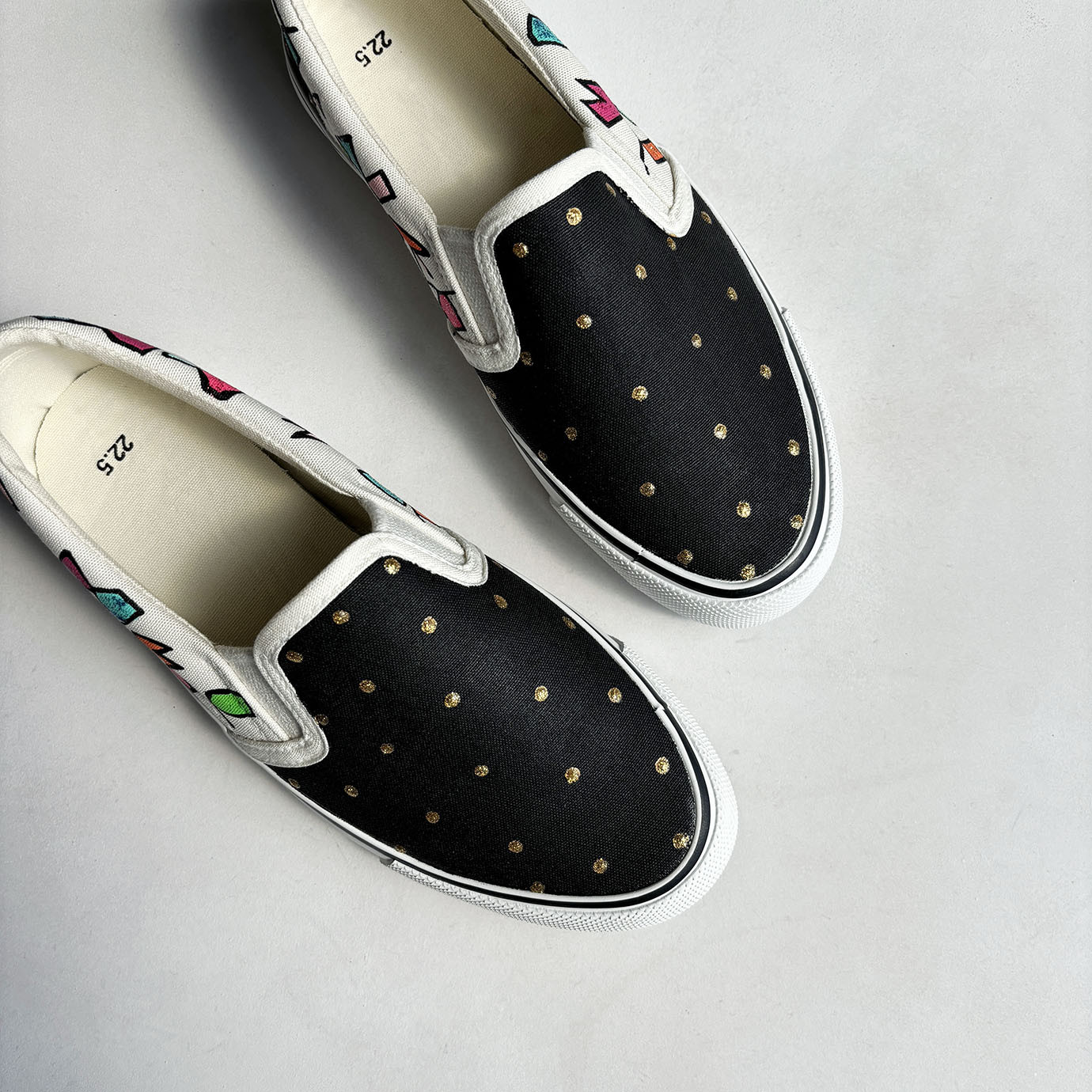 スニーカー「ビズドット」水玉柄/ドット スリッポン！かわいい！レディース メンズ 2E【22-28cm】受注制作