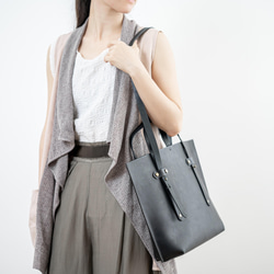 【展示 7 折】真皮托特包 Tote 墨黑色 13吋筆電 iPad 平板 商務公事包 斜背手提 植鞣 第1張的照片