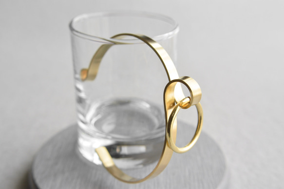 ループバングルA｜真鍮 ゴールド ブラス ブレスレット メンズ レディース ハンドメイド 2枚目の画像