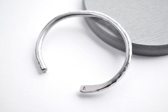 刻印無料】φ4㎜ アルミバングル 槌目 バングル・リストバンド SRA-net