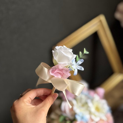 送料無料】白アネモネ×ピンク×ブルークラッチブーケ☆ブートニア