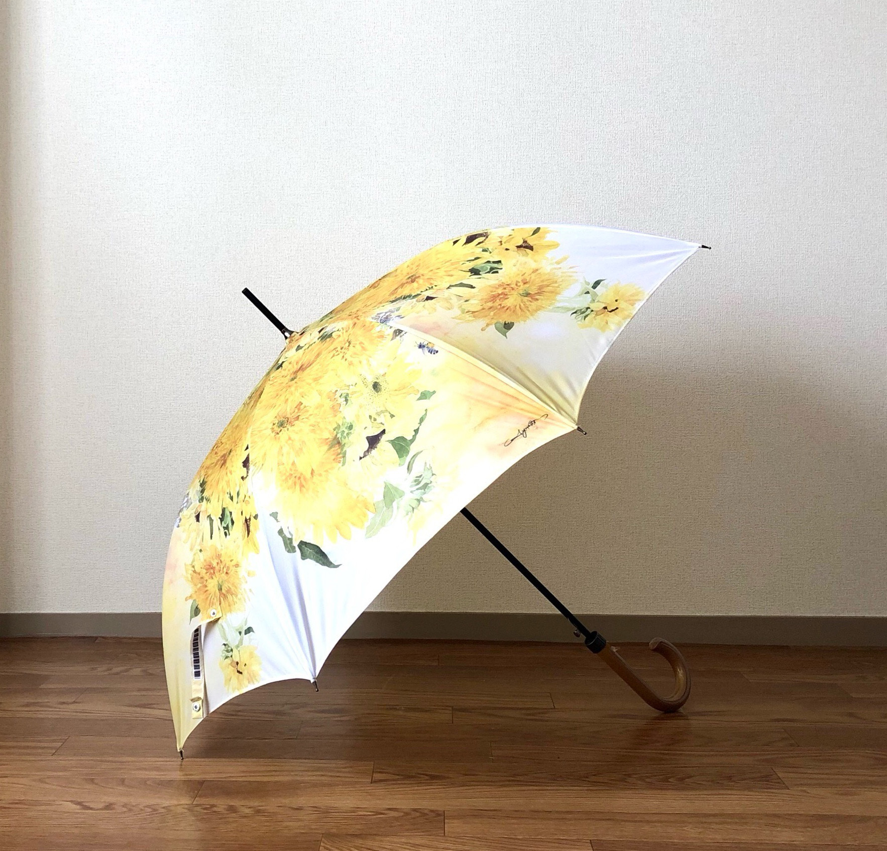 英国製　雨に濡れない大きめサイズ  シティーオート　ひまわりと蜂の雨傘