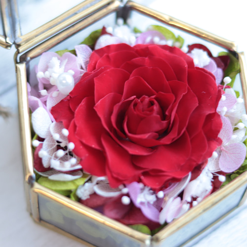 一輪のバラ＊テント型アンティークガラスケース＊リングピロー