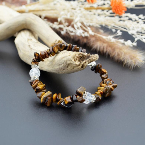 10月誕生石『タイガーアイさざれ石とクラック水晶3つ』の天然石