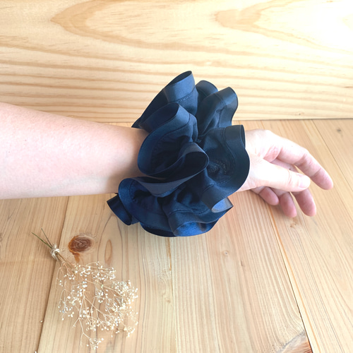 ゴム替え可能 ボリュームたっぷり 華やか ダブルフリルシュシュ サテン